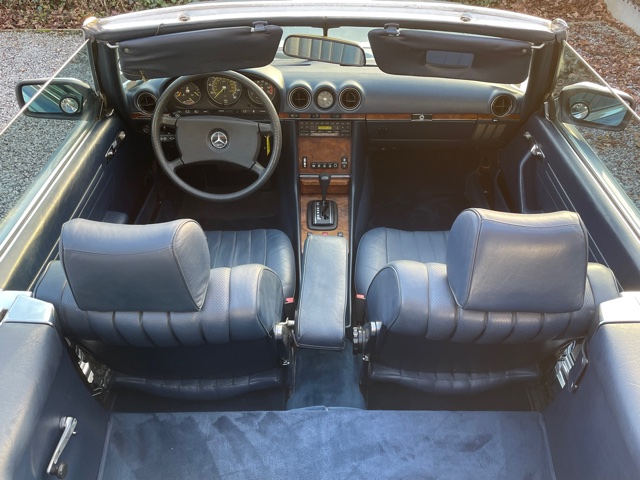 Mercedes 380 SL Cabrio R107 + Hardtop in Diamond Blue Metallic 1985 +MB Data +History