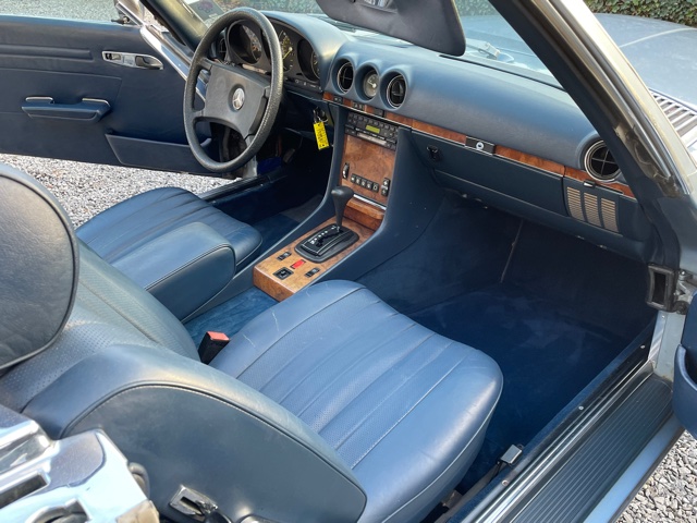 Mercedes 380 SL Cabrio R107 + Hardtop in Diamond Blue Metallic 1985 +MB Data +History