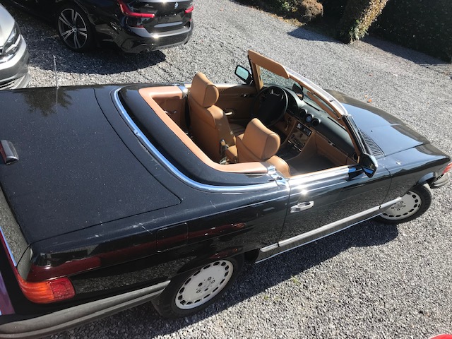 Mercedes 560 SL R107 Roadster 1988 Only 97939Miles with Carfax ! Super Clean Classic