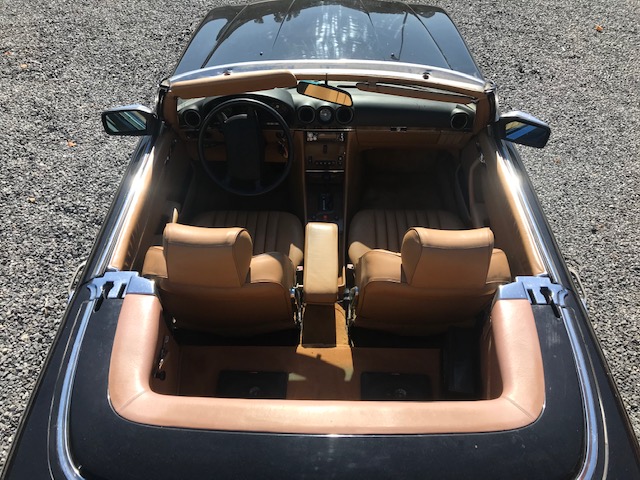Mercedes 560 SL R107 Roadster 1988 Only 97939Miles with Carfax ! Super Clean Classic