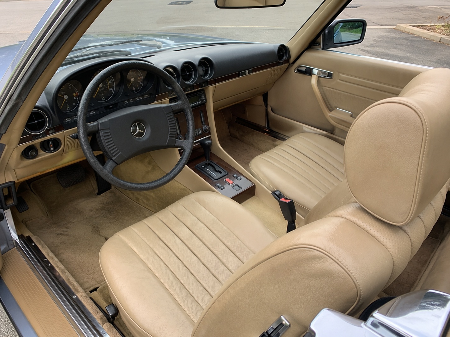 1986 Mercedes-Benz 560 SL R107