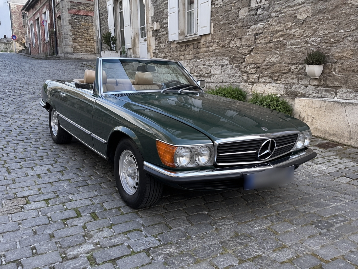 Mercedes-Benz 380 SL