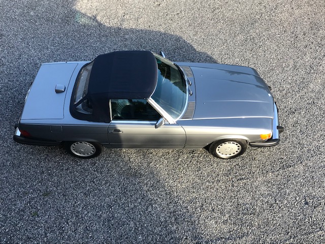 Mercedes 560 SL R107 Roadster In nice Pearl Grey Metallic ( 1220) 4 Seats ! Low miles + History