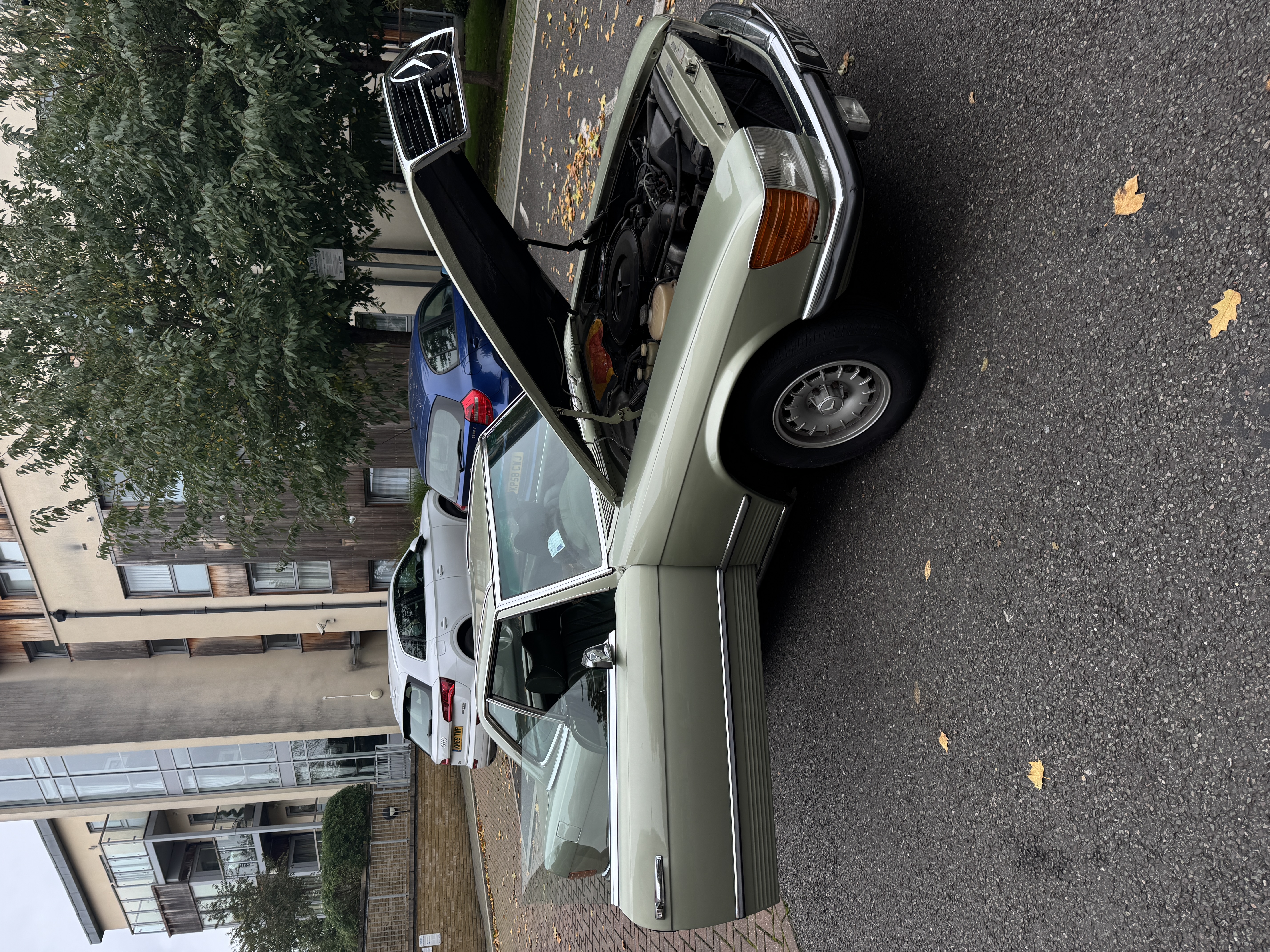 MERCEDES-BENZ SL 350 (R107)