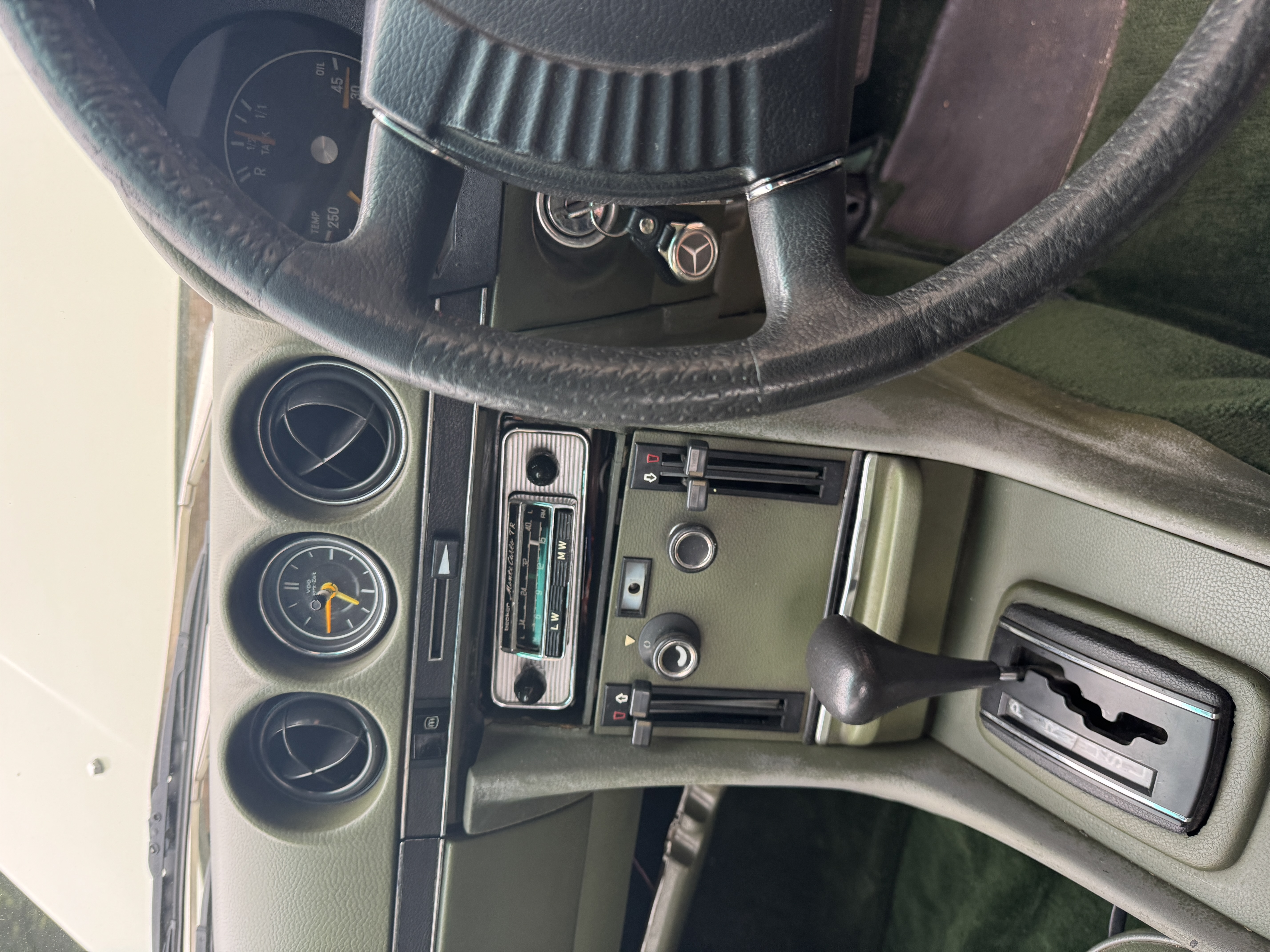 MERCEDES-BENZ SL 350 (R107)